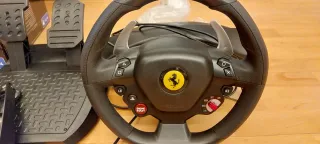 Volante Thrustmaster Ferrari PS4