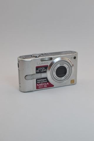 Cámara Panasonic Lumix DMC-FX10 6MP