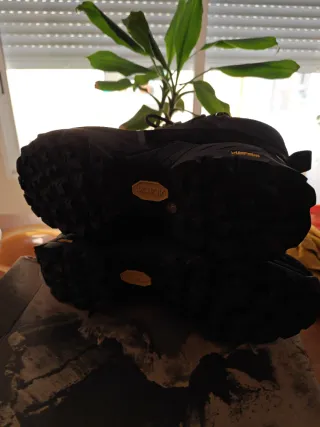 Botas ROA Negras Talla 46 En perfectas condiciones