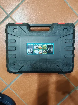 Idropulitrice a batteria con accessori