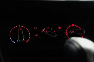 VOLKSWAGEN POLO DSG