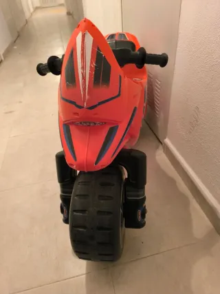 Moto Injusta correpasillos grande