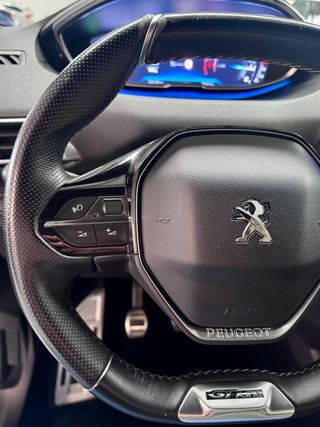 Peugeot 3008 1.2 e-THP GT Line 130cv