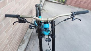 YT Tues CF Pro 2017 Carbono Talla M. Muy cuidada