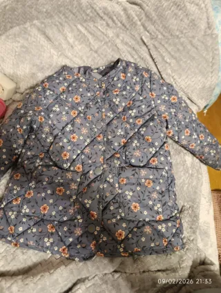 Chaqueta niña floral acolchada Meca h&m talla 4