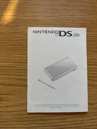 Nintendo DS Lite Blanca + 2 Juegos