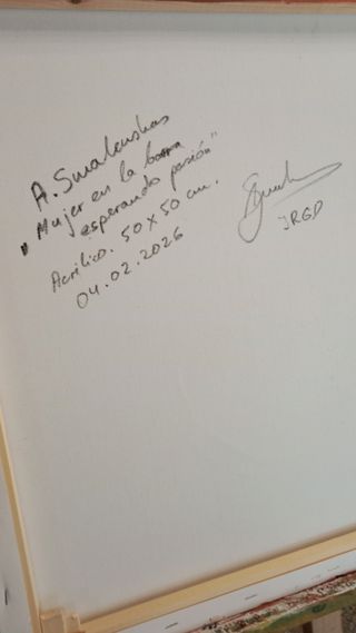 "Mujer en la barra esperando pasión"