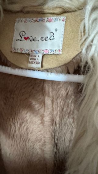 Abrigo ante beige con cuello de pelo