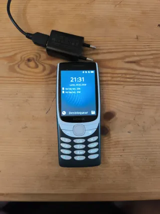 Teléfono Nokia 3310 (2017) con cargador