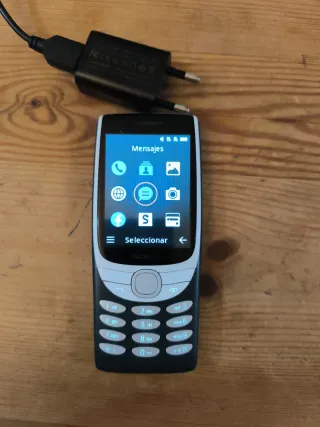 Teléfono Nokia 3310 (2017) con cargador
