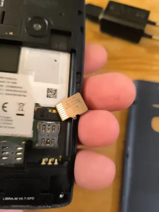 Teléfono Nokia 3310 (2017) con cargador