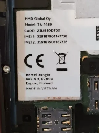 Teléfono Nokia 3310 (2017) con cargador