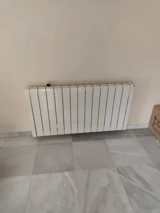 Radiadores Eléctricos Beige y Blanco