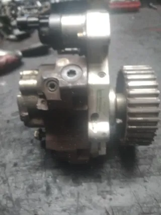 Bomba Inyectora Bosch Renault Megane 120cv