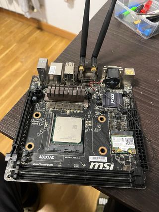 Placa MSI MILITARY A-10. 7860k 4+8hilos, 8gb 2133