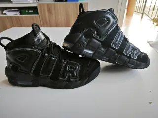 Zapatillas Nike Air More Uptempo Negras