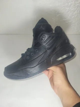 Nike Jordan Max '38 Negro