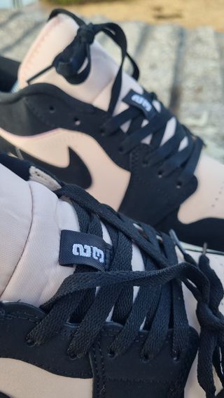 Sapatilhas Nike Jordan 1 Low Black Guava Ice