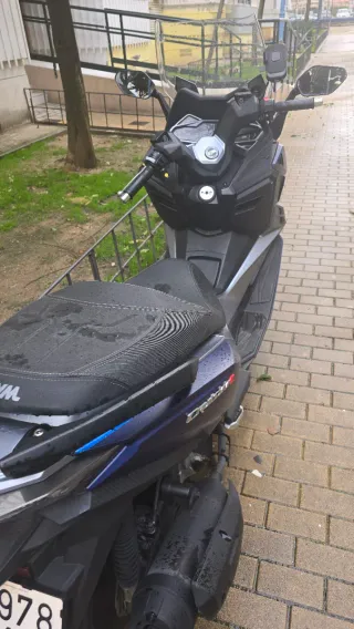 SYM Cruisym 125cc Moto Scooter Automática
