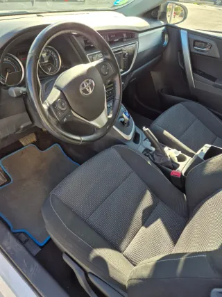 Toyota Auris Híbrid 93000kms
