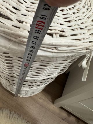Cesto redondo de mimbre blanco