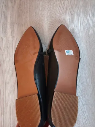 Manoletinas negras con cadena