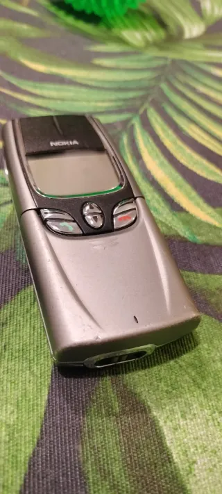 Nokia 8850 titanio