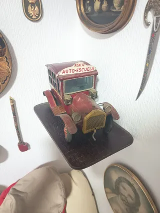 Coche de hojalata Auto-Escuela