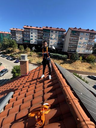 Limpieza saneamiento reparaciones de tejados