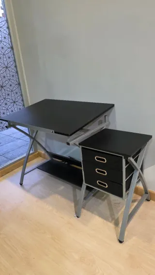 Mesa de dibujo inclinable con cajonera