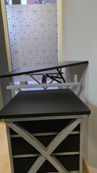 Mesa de dibujo inclinable con cajonera