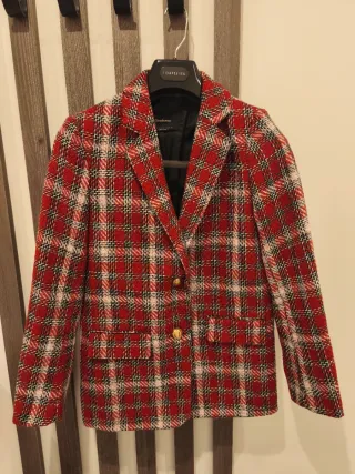 Conjunto Stradivarius. Americana T.S y falda T.40