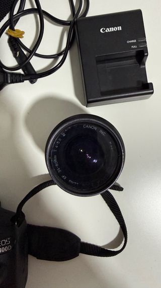 Cámara Canon EOS 1300D + Accesorios