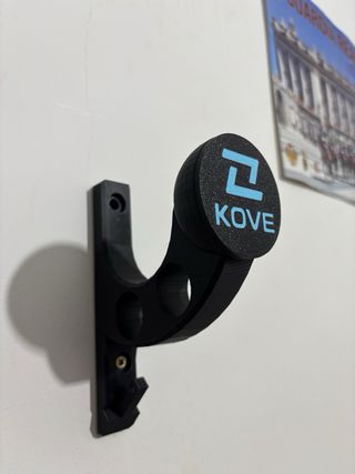 Soporte Kove para casco y llaves