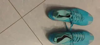 Scarpe da calcio azzure, in ottime condizioni