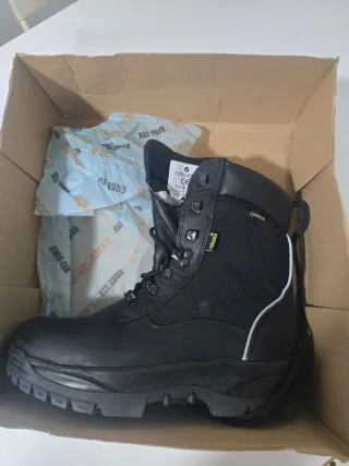 Botas Robusta Gore-Tex Negras