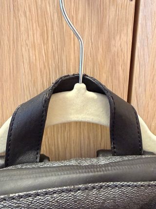 Mochila Guess Negra con Logo Repetido