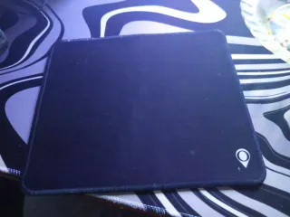 Alfombrilla ratón negra casi sin usar