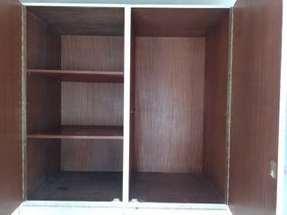 Armario ropero de madera hecho a medida. Años '70