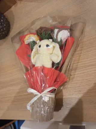 Ramo flores crochet amigurumi con peluche