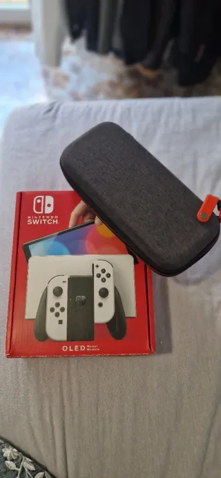 Nintendo Switch + Luigi's Mansion 2 digital código