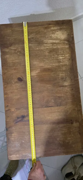 Cómoda de madera rústica