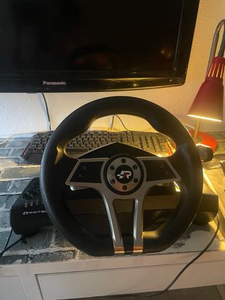 Volante Thrustmaster