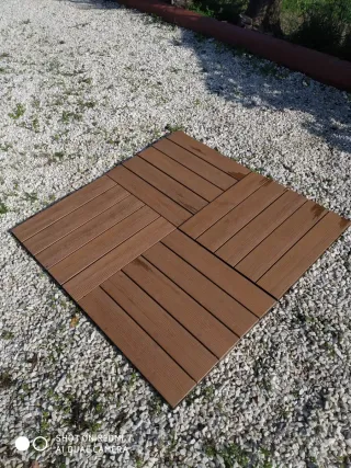 Baldosas composite madera marrón 50x50