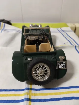 Coche de colección verde
