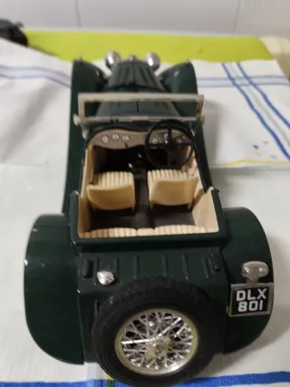 Coche de colección verde