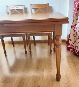 Conjunto Mesa Extensible y Sillas Salón Grupo Seys