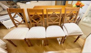 Conjunto Mesa Extensible y Sillas Salón Grupo Seys