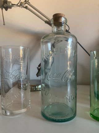 Lote Coca-Cola: Botella y Vasos