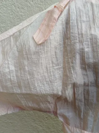 Blusa rosa con encaje